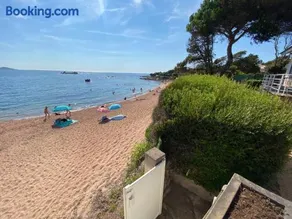 Villa Les pieds dans l'eau accès privatif à la mer - Image 3