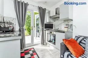 6 Copse View CR2 8HH - Image 5