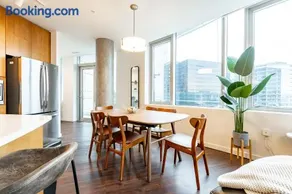 Sophari Towers Bellevue Apartments - Image 3