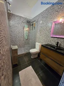 Gîte, jacuzzi et piscine - Image 4