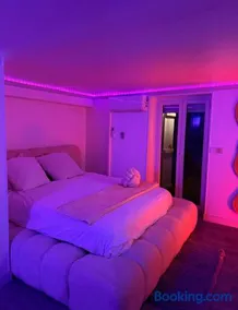 L'Interdite House - Limitless - Jacuzzi Cinema Love - Image 3