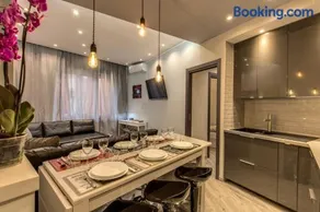 Lux Apartment - Image 2