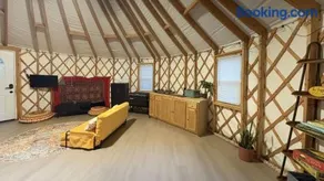 Peaceful Off-Grid Yurt Farm Stay with Modern Comforts - Optional Farm Breakfast - Image 2