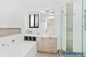 Relax at Riviera - Villa in Miami - Image 1