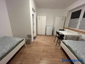 Moderne Zimmer in Rosengarten mit Gemeinschaftsbad & Küche - Image 1