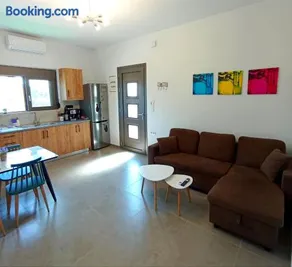 Dream House Souda - Image 1