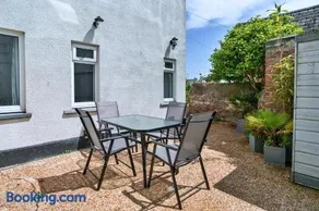Finest Retreats - Roselric - Image 2