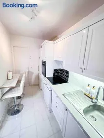 Cozy 2 bedroom apartment near Olympiades Paris - Image 3