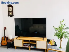 Relaxing Modern Stay for Families and Groups - Image 3