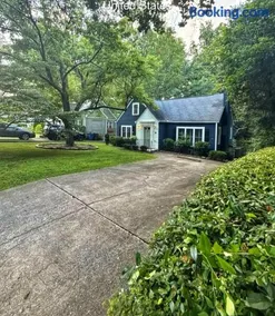 Atlanta Themed, Sleeps 7, Min from Stadium - Image 2