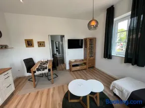 Leevke - Image 1