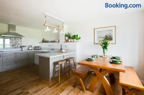 2 Bed in Newton oc-ffba - Image 5