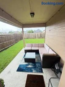 FIFA World Cup Retreat Cozy Modern Home Covered Patio With TV - Image 2