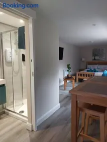 Southwell Home Stay - Image 3