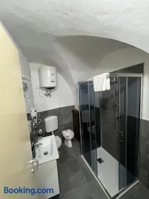 Station Rooms37 - Image 4