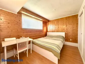 Beautiful Place with Kitchen, Washing Machine and Internet Near YVR Airport, Transit and Shopping Mall - Image 3