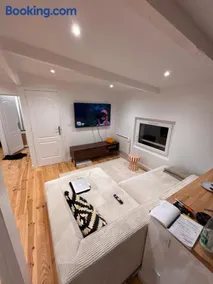 Superbe T3 lumineux à louer à Bidart, proche océan et centre ville - Image 3