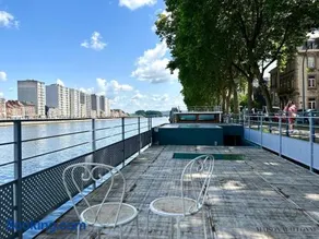 La péniche de Santa Cruz - Sur la Meuse, centre ville - Image 1