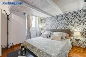 Casa Tiffany Piazza di Spagna - Image 1