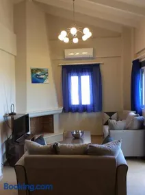 Nikiana two bedroom apartment - Image 4