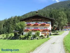 Stallerhof - Image 1