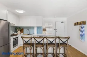 Beautiful 2 Bed Apt Walk 5mins Beach 3mins Village - Image 3