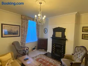 Number 19 - Victorian Town House - Image 4