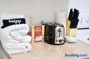 Amazing Affordable Apartment Downtown Parking Location Coffee - Image 3