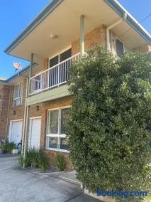 Woody Point hideaway, 3 bedroom townhouse - Image 4