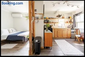 Bright Apt w additional room - Image 3