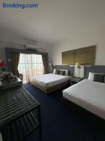 Sky beach resort - Image 3