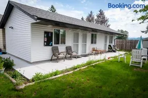 Guest Suite Private Retreat for 2 Guests With AC - 4 Units Available - Image 2