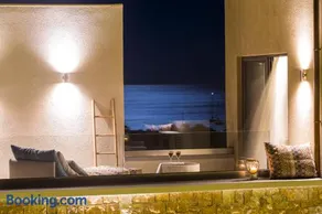 Golden Bay Suites & Maisonettes - Image 2