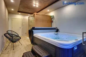 Villa Orion - Private Heated Pool, Sauna & Jacuzzi - Image 4