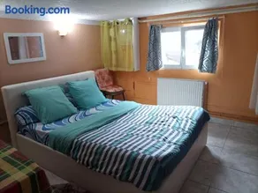 Logement indépendant dans sous sol au calme - Image 2