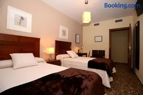 Apartamentos Turísticos Ceres Parking Gratis - Image 2