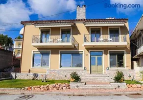 East & West Seaside Apartments - Image 1