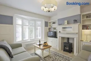 3 Bed in Reydon oc-brae - Image 2