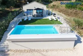 Villa Rinoula-private pool - Image 2