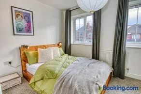 Gornal Dudley-2bed-Contractor &Long stay -Parking - Image 3