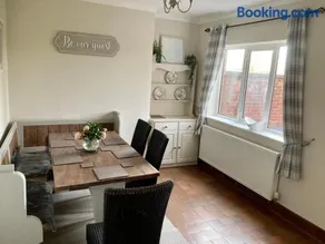 Glenbrae House 3 bedrooms near Nantwich with countryside views on private driveway - Image 3