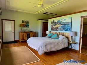 Hilo's Luxury & Ocean Front Estate - Image 3