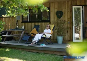 Copper Beech Lodge with Hot Tub, Games Room, Fire Pit - Image 1