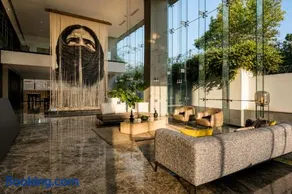 Cas-toldi Hospitality - Image 3