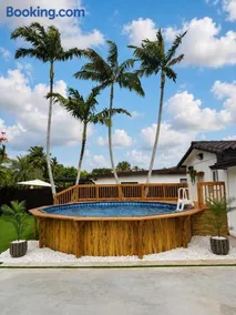 Tropical Lakehouse Escape Pool and Lakefront - Image 3