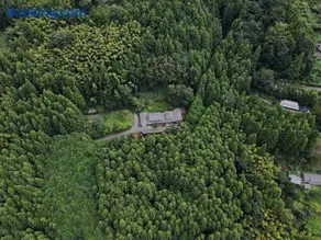 石鎚山麓の森の中の唯一無二の古民家 - Image 1