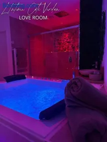 L'Intime Côté Verdon Love Room Balneo & Terrace - Image 1