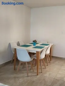 Hermosa casa familiar con terraza comoda - Image 4