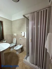 Hotel Canada - Image 4