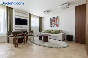 Cosy apartment with AC next to Champs Élysées - Image 2